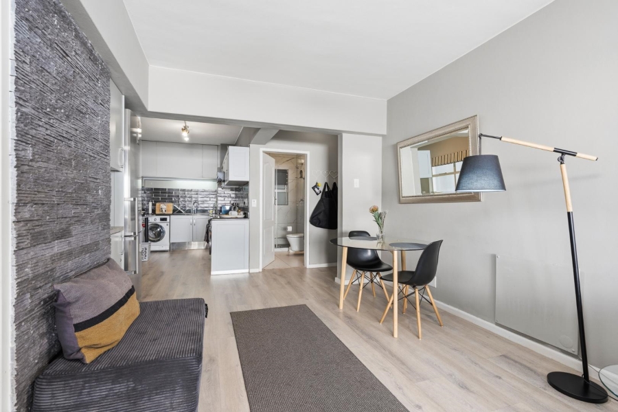 1 Bedroom Property for Sale in Mouille Point Western Cape